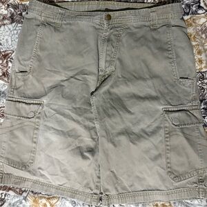 Men's Khaki Cargo Shorts